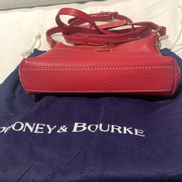 Dooney & Bourke Dillen Letter Carrier Purse, Pink - Picture 3 of 16